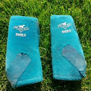 Professionals choice SMB II horse boots